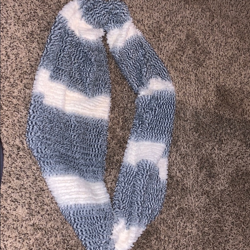 Fluffy scarf